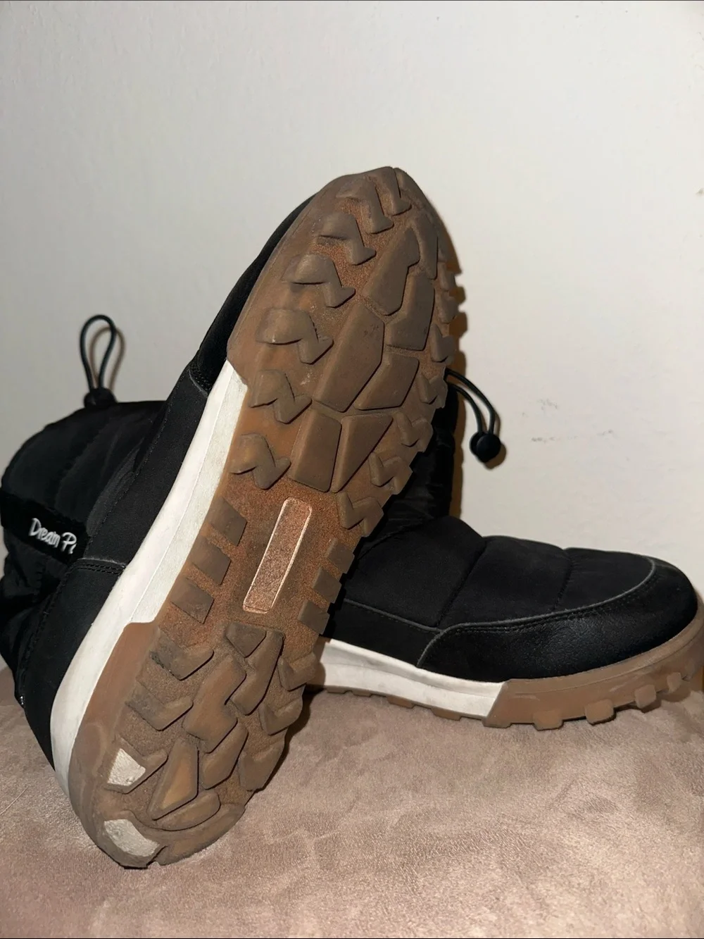 Dream Paris lined snow boots size 6(boys)